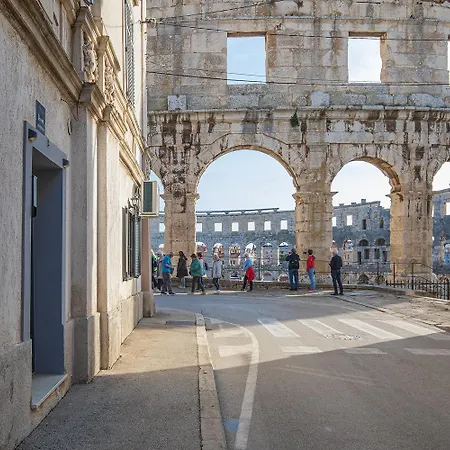 Elegant Next To Arena Pula