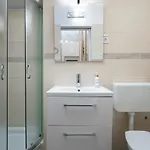Elegant Next To Arena Apartment Pula